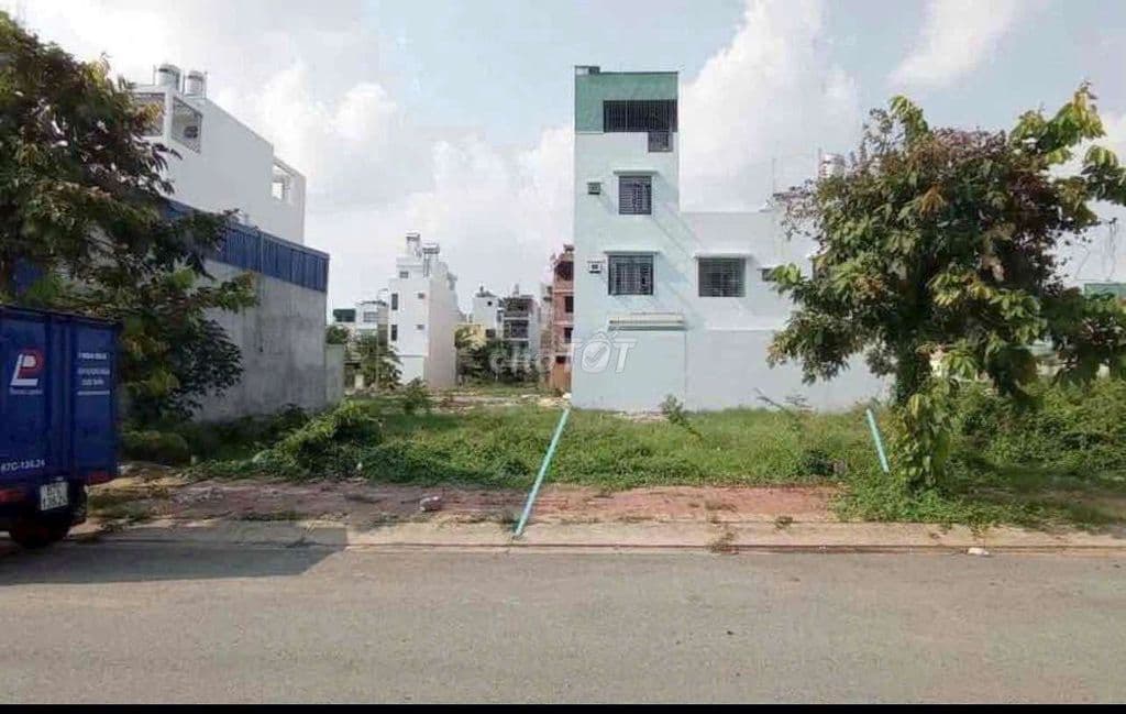 Cần bán 2nền liền kề 100m2 ngay BXQ8 SHR