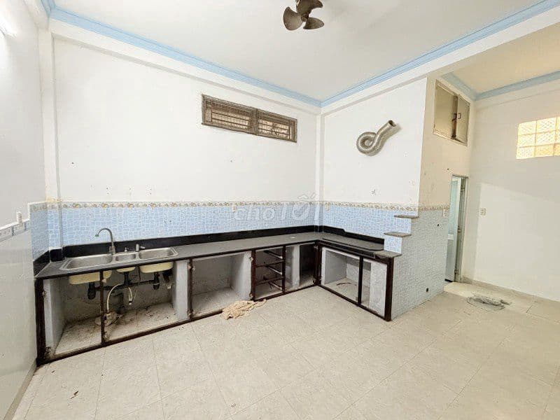Nhà Nguyễn Hồng Đào, khu Bầu Cát, 8.8 tỷ, 102m2 A4, 2 tầng, ngang 6m - Ảnh 3