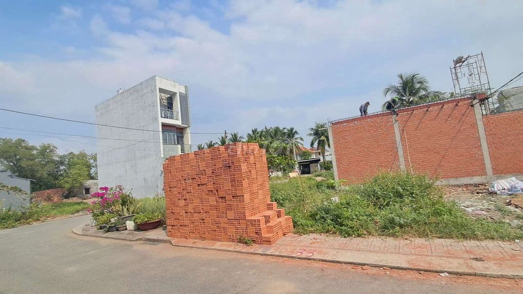 LÔ ĐẤT NGỘP GẦN CHỢ LONG PHƯỚC QUẬN 9 - Ảnh 2