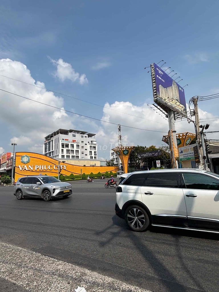 Chính Chủ. Nhà Mặt Tiền QL13, Hiệp Bình Chánh, Thủ Đức