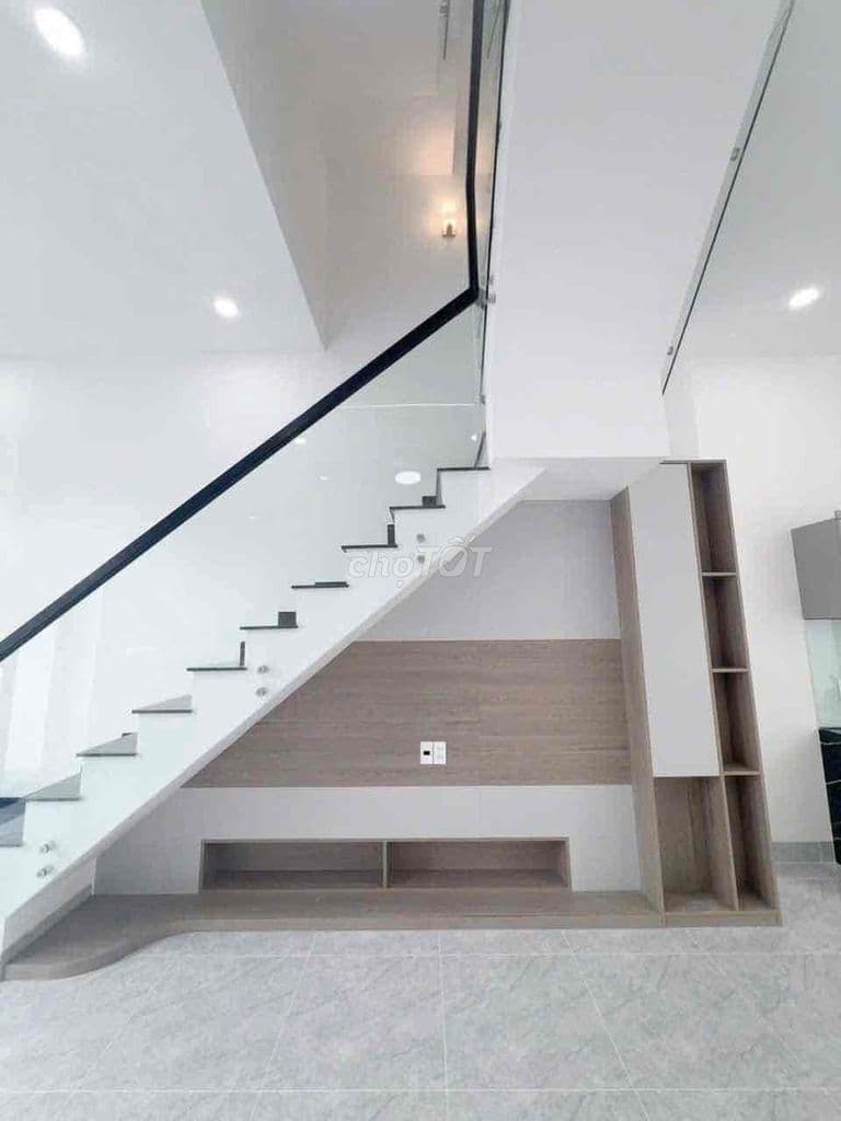 GẤP NHÀ 1 TRỆT 2 LẦU LONG TRƯỜNG GIÁ CHỈ 5,1 tỷ - Ảnh 2