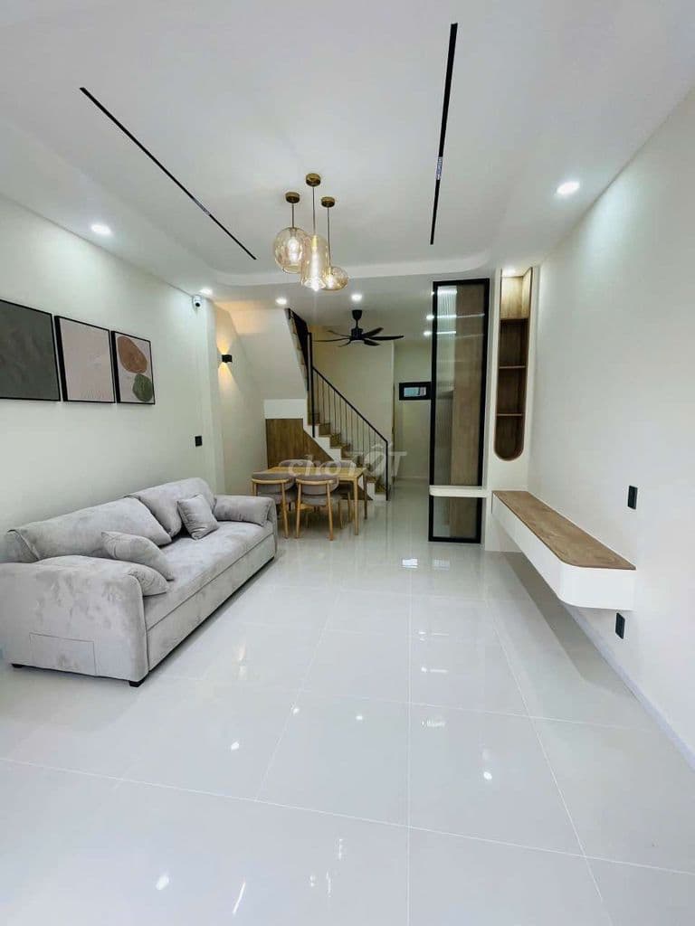 BÁN NHÀ TRỆT LẦU