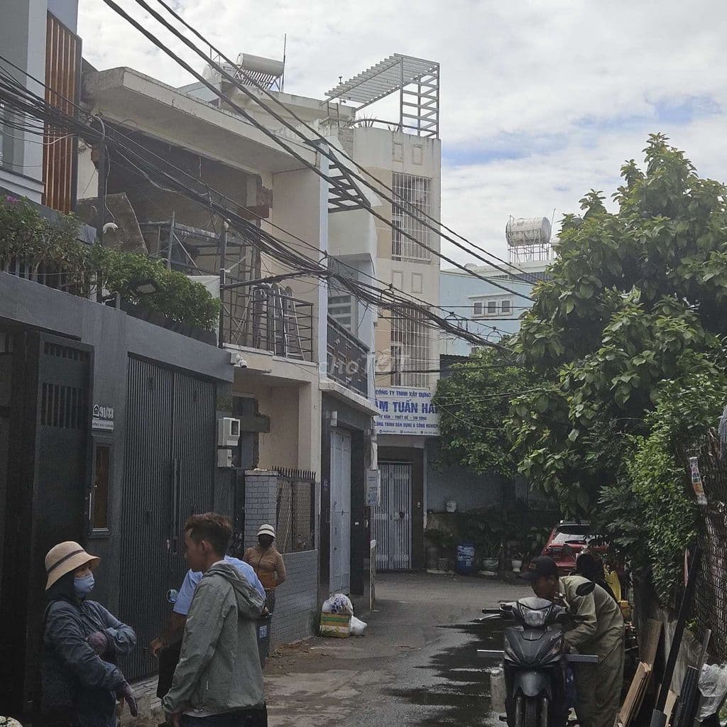 nhà mới ở ngay 6.3x19 3 tầng hxh