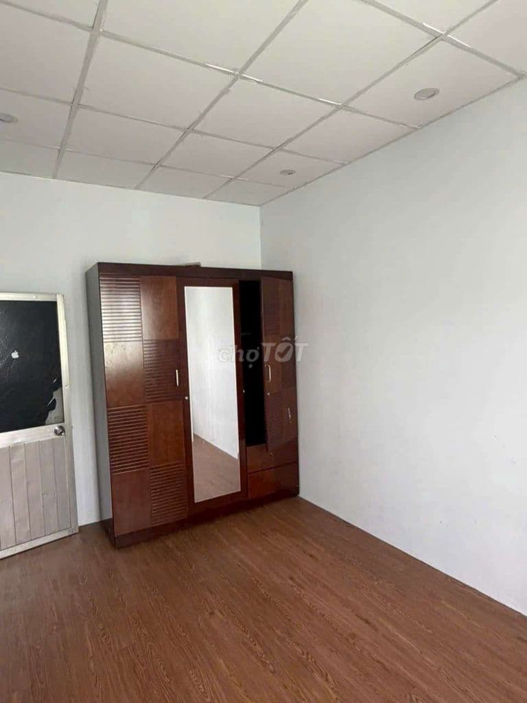 Nhà Đường Âu Dương Lân,P3Q8,DT 4mx8m, 1 Lầu,2 PN,2 WC