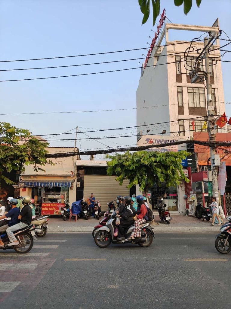 Giảm 1Tỷ Nhà Mặt Tiền Nguyễn Ảnh Thủ Ngay Ngã Tư Tô Ký Giá Nhỉnh 14 Tỷ