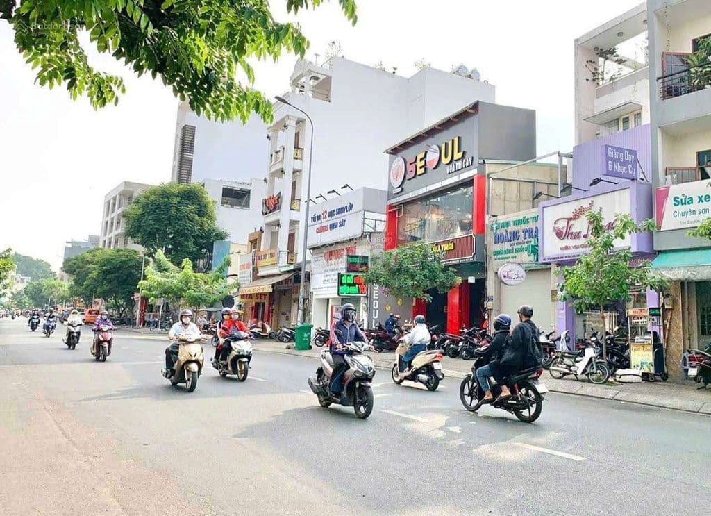 BÁN NHÀ: 179 - 181 Tân Sơn Nhì_ 8.05 x 24m_ GIÁ 41 TỶ TL