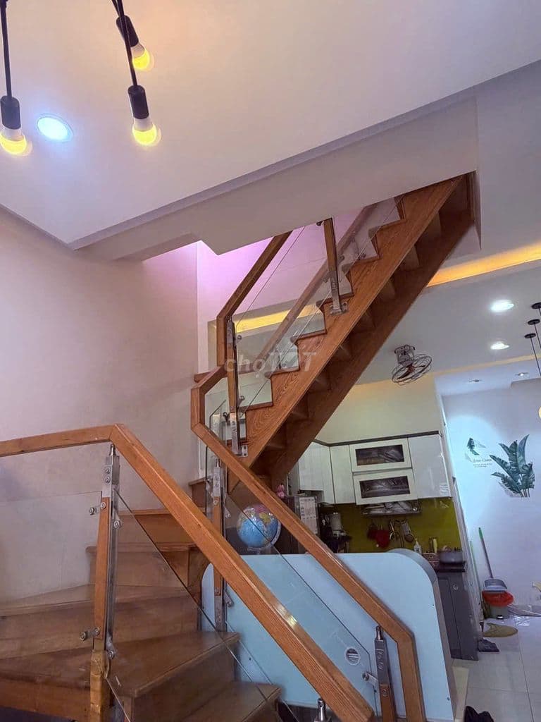 NHÀ ĐẸP KHÔNG TÌ VẾT, Nguyễn Thị Đặng, 2 Tầng, Hẻm xe hơi - Ảnh 3