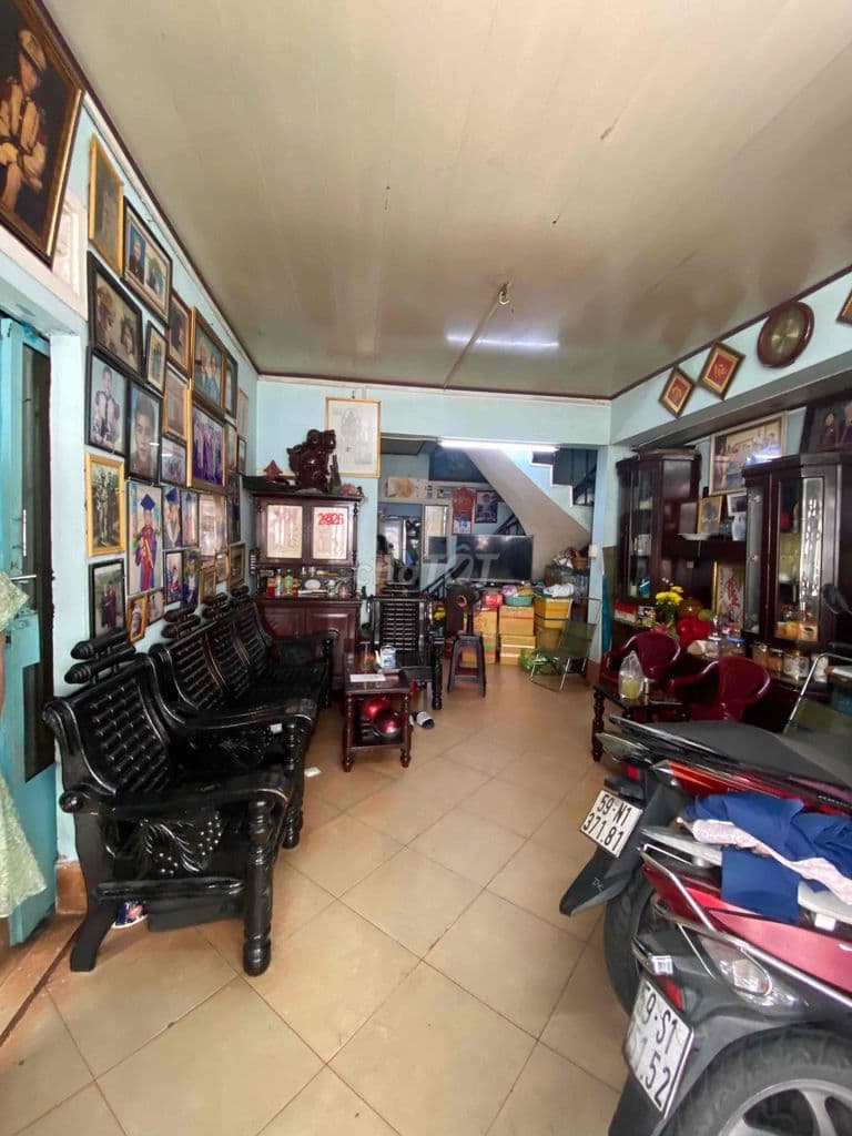 Bán nhà 8 tỷ 2 lầu dt 60 đường xe hơi Bình Thạnh