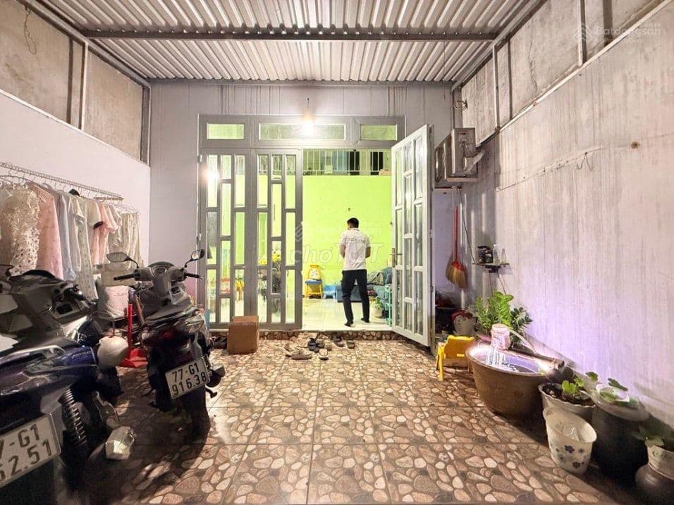Bán nhà đường DHT31, hiếm nhất khu vực, dòng tiền tốt