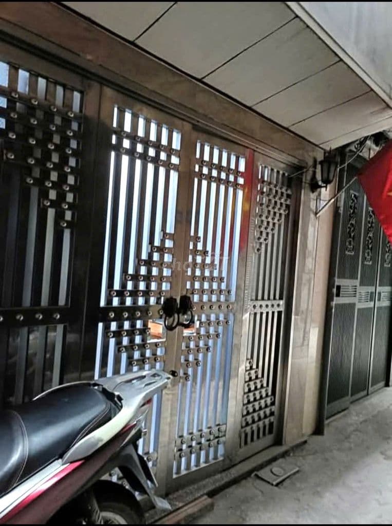 Nhà LK 26m², 6 tầng, KBT, Trịnh Đình Cửu, KĐT Định Công. Giá 6.2 tỷ