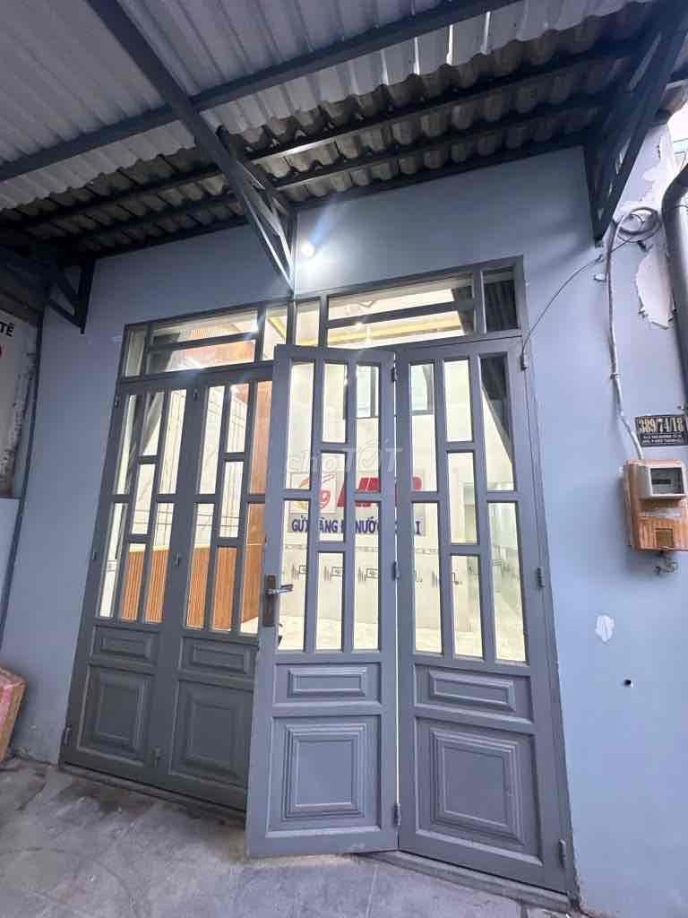 bán căn nhà SHR 60m2 nhinh 4 ty ngay duong le van Khương