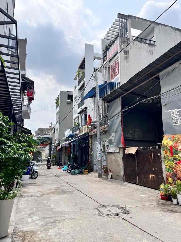 Giá 6.3 tỷ, Nguyễn Suý, 64m2, 3 tầng, DT: 4 x 16, Tân Quý - Tân Phú