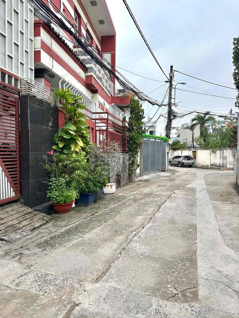 Bán gấp nhà 2 tầng, trung tâm Trường thọ, 100m2 nở hậu chỉ 6.3 tỷ