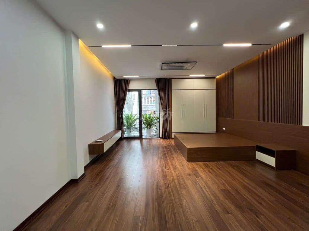 Nhà 57m5T Thang máy, xây mới từ móng