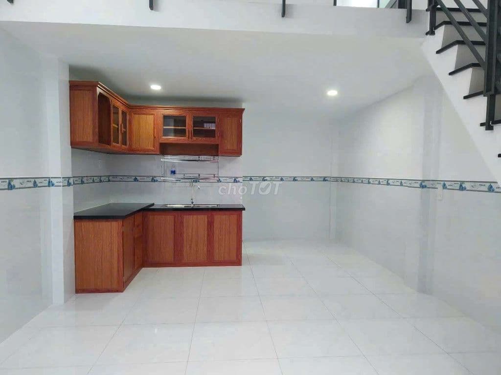 Nhà nhỏ cho gđ nhỏ dt 4,5x6m 1p ngủ ,đs6 p Bình tân,hcm,chỉ 890