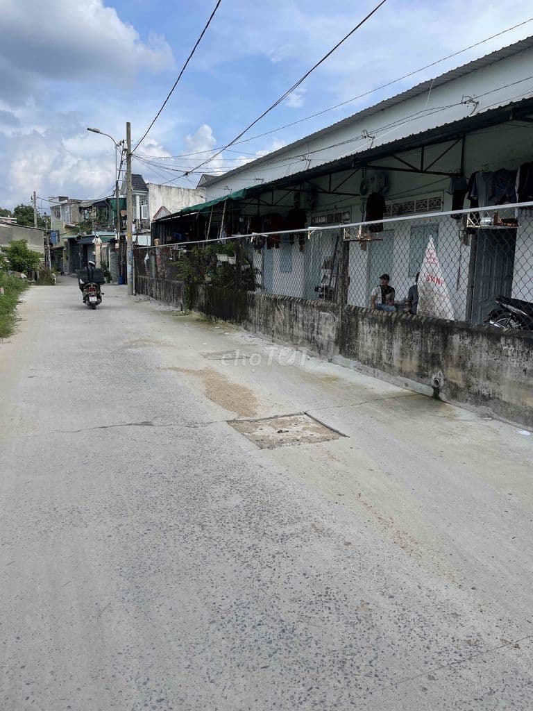 chỉ còn 1 lô 2ty850tr đường thông xe hơi đậu cửa tại Đông Thạnh HM - Ảnh 2