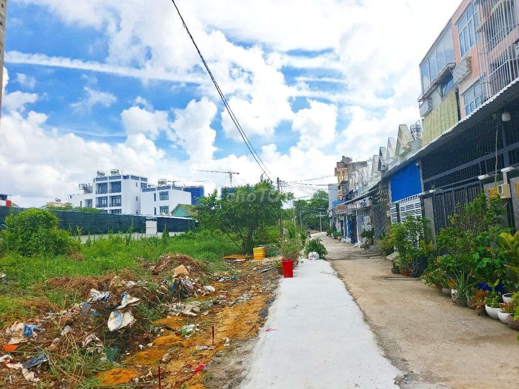 Đất Cách Đ. Nguyễn Bình 60m - HXH - Xây tự do