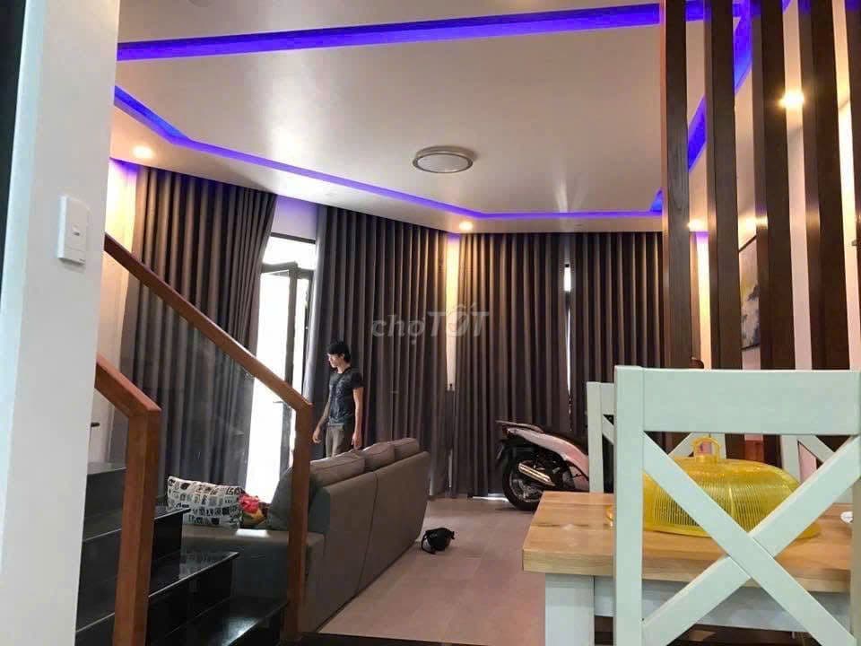 Bán nhà mới vị trí mặt tiền đường Âu Dương Lân P.Chánh Hưng q8