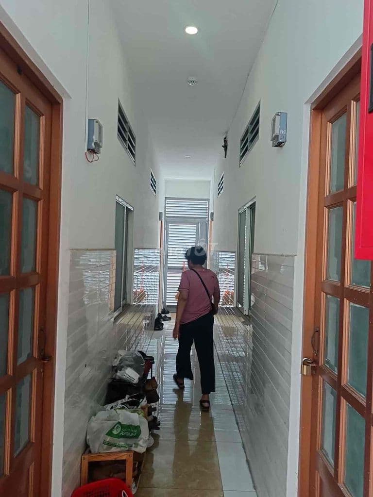 188m2(8.1x23,5)5 tầng chdv 23 phòng về túi 100tr/tháng+THANG MÁY+HXH - Ảnh 2