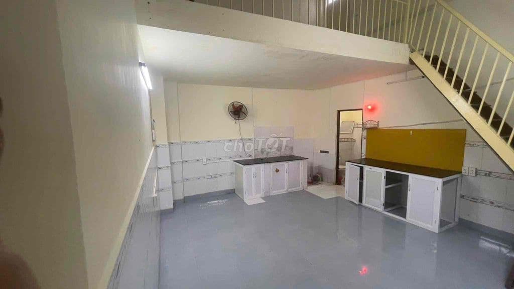 Bán nhà 90/ Vũ Tùng - Chợ Bà Chiểu, gần Q1 ngang 4,75m, 51m2