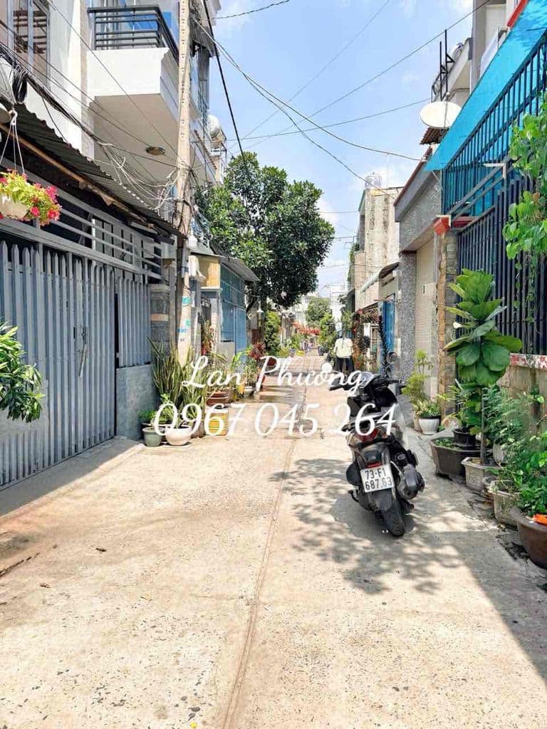 HẺM BÊ THÔNG 4M - SÁT MẶT TIỀN - KHU DÂN TRÍ CAO - PHÚ THUẬN Q7 - NHỈN - Ảnh 2