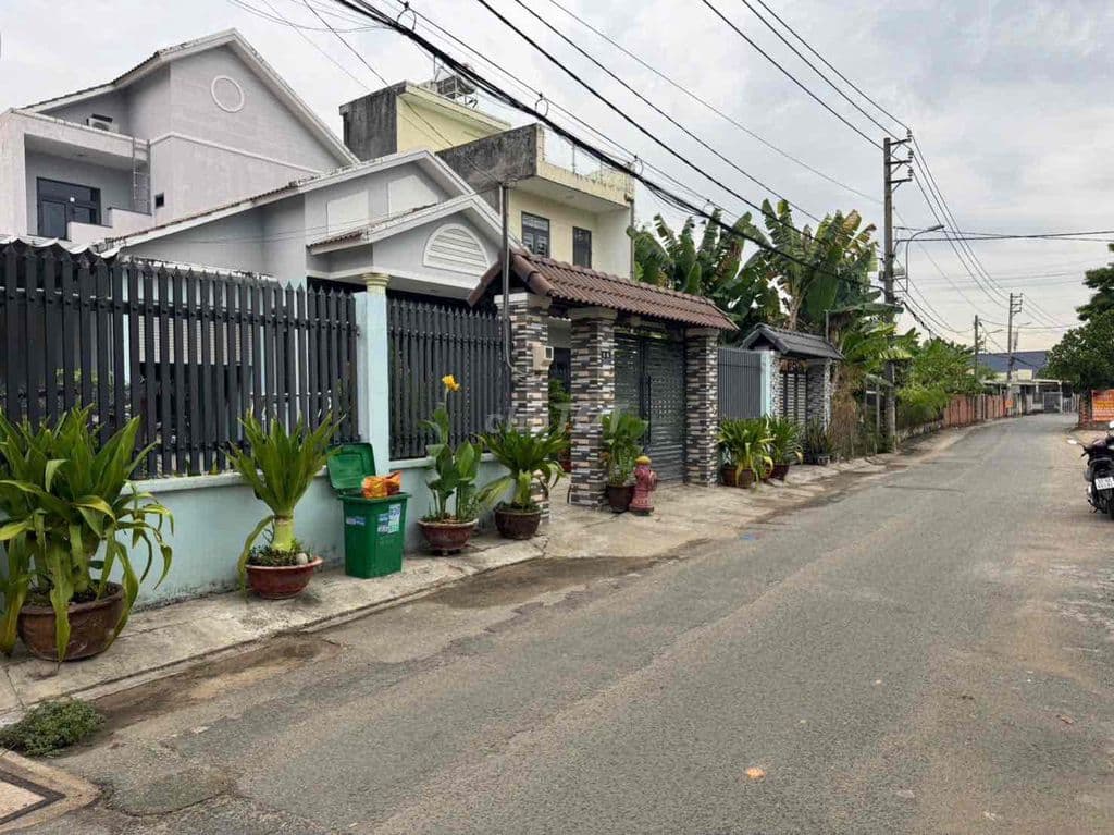 BÁN NHANH LÔ ĐẤT ĐỐI DIỆN VINHOMES - MẶT TIỀN 5,5 M - ĐƯỜNG XE TẢI - Ảnh 2