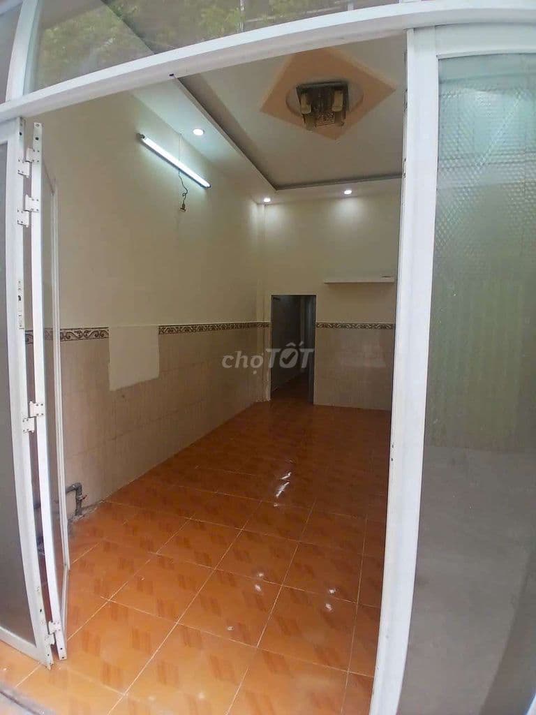 Giảm 500tr nhà CMT8,q3