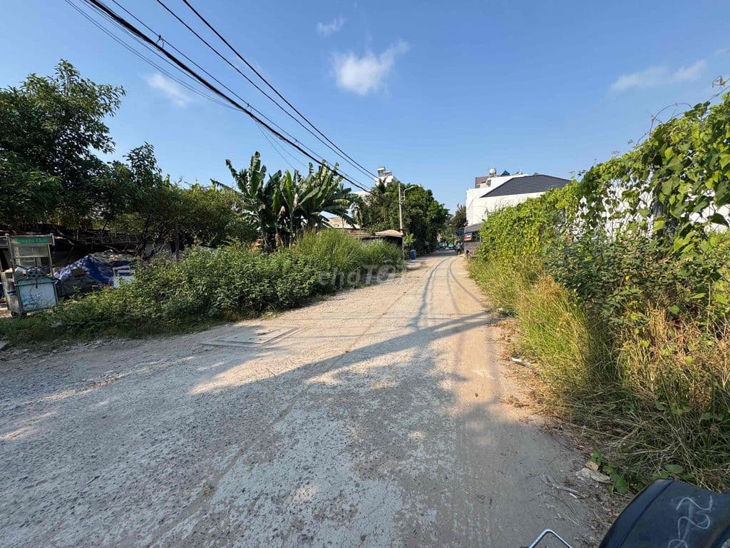 Đất đẹp góc 2MT, DT: 32X23, hẻm xe tải giá 36 triệu/m2