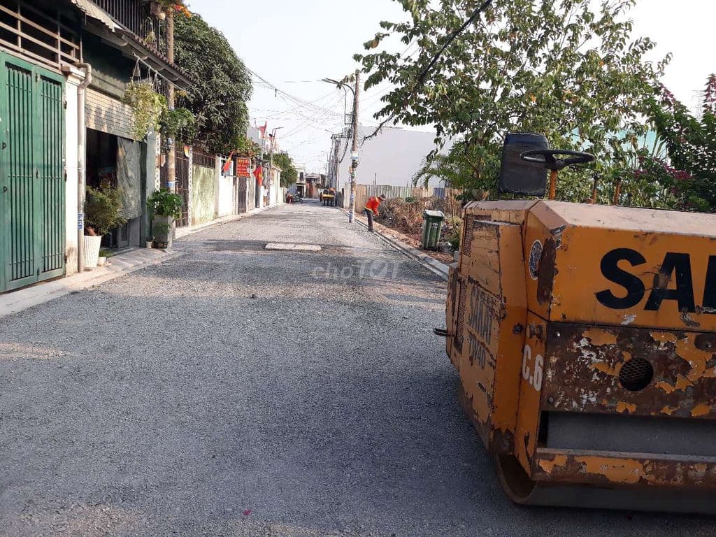 ( Gần 600 m2) Đất Lớn Làm Nhà Vườn - Đường Nhựa 6m Khu Dân Cư Hóc Môn