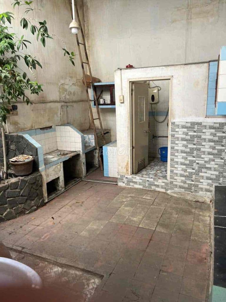 Nhà Bán Ngay Cầu Nguyễn Văn Cừ P2Q8. - Ảnh 3