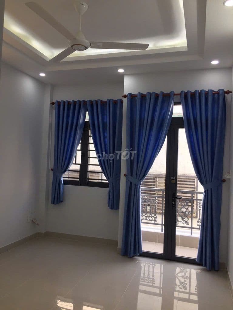 Bán nhà HXH Cư Xá Bắc Hải. DT 4.3x16m, 4 tầng ST