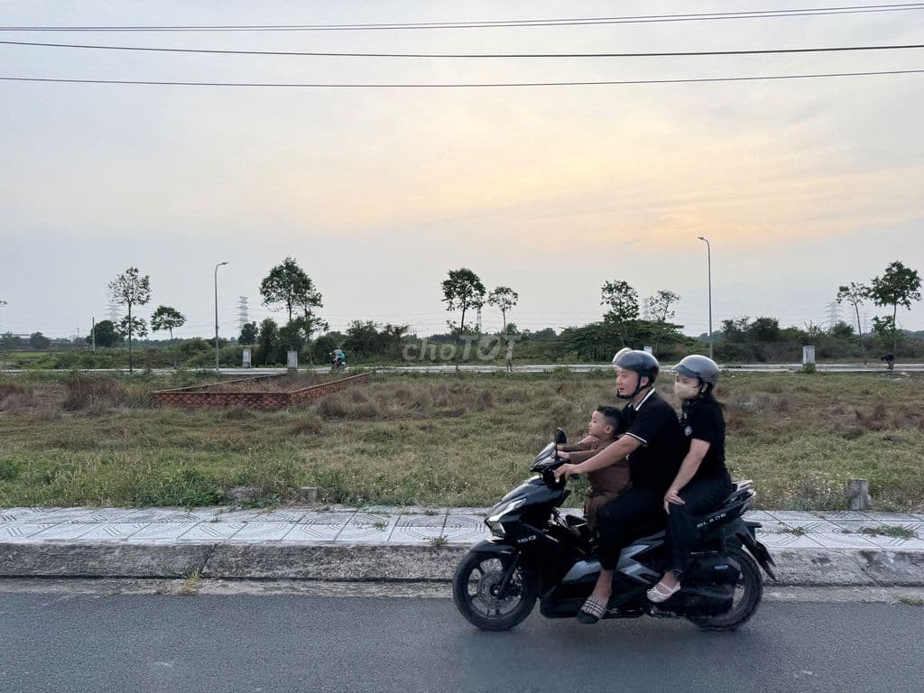 Chính chủ bán Lô đất nền 80m2 dự án Diamond City, ngã tư Tân Quy