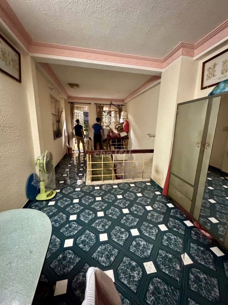 Bán nhà hẻm 108 Trần Quang Diệu, 2 lầu + ST, DTSD 153m2, 4PN