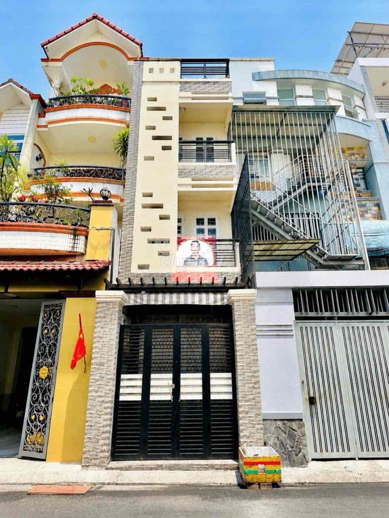 🏠 Nhà Quận 10 - khu Bắc Hải - 4 phòng ngủ - DT: 44,2m2 đất vuông vức