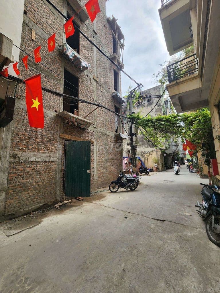 BÁN NHÀ CẠNH TIME CITY 30 M 6 TỶ GẦN 2 TRƯỜNG ĐẠI HỌC - Ảnh 2