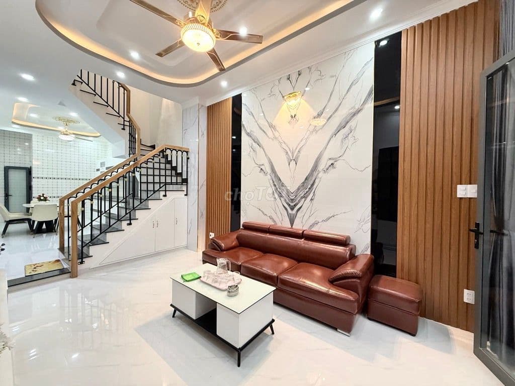 NHÀ XÂY MỚI, 4 TẦNG, HẺM OTO NGAY PHẠM VĂN ĐỒNG- Cvien Gia Định. - Ảnh 3