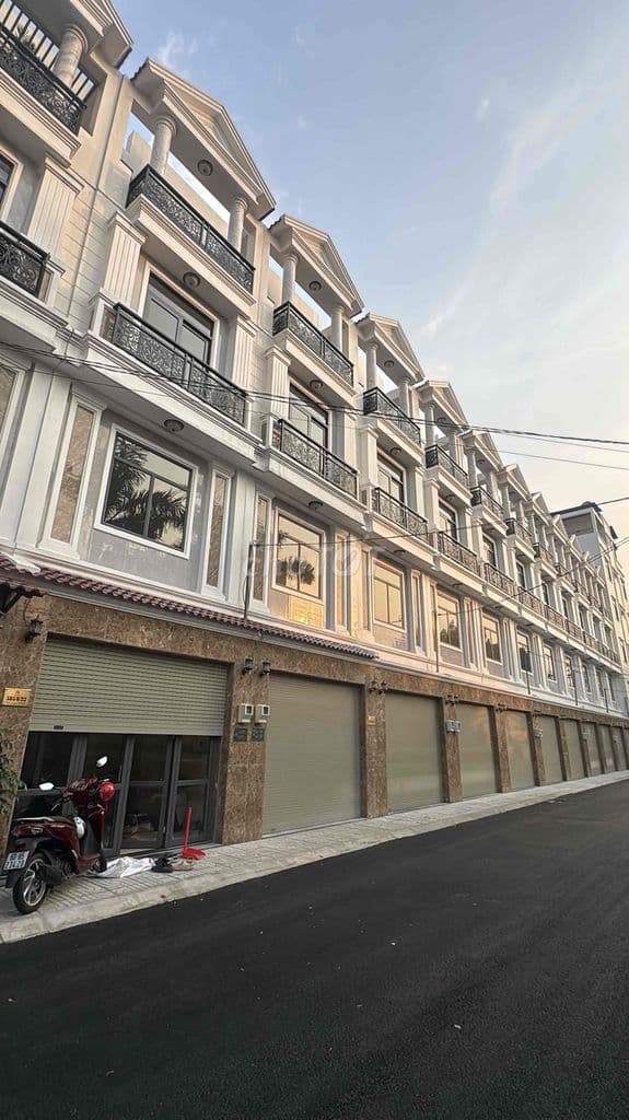 NHÀ PHỐ 4 TẦNG VEN SÔNG SG - SÁT MẶT TIỀN QL13- KDC ĐỒNG BỘ ĐẸP AN NIN - Ảnh 3