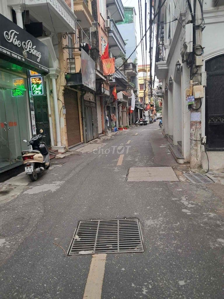 Ô tô đỗ cổng phố Minh Khai nhà đẹp 2 thoáng nông 40m2 x5T giá 7.9 tỷ s