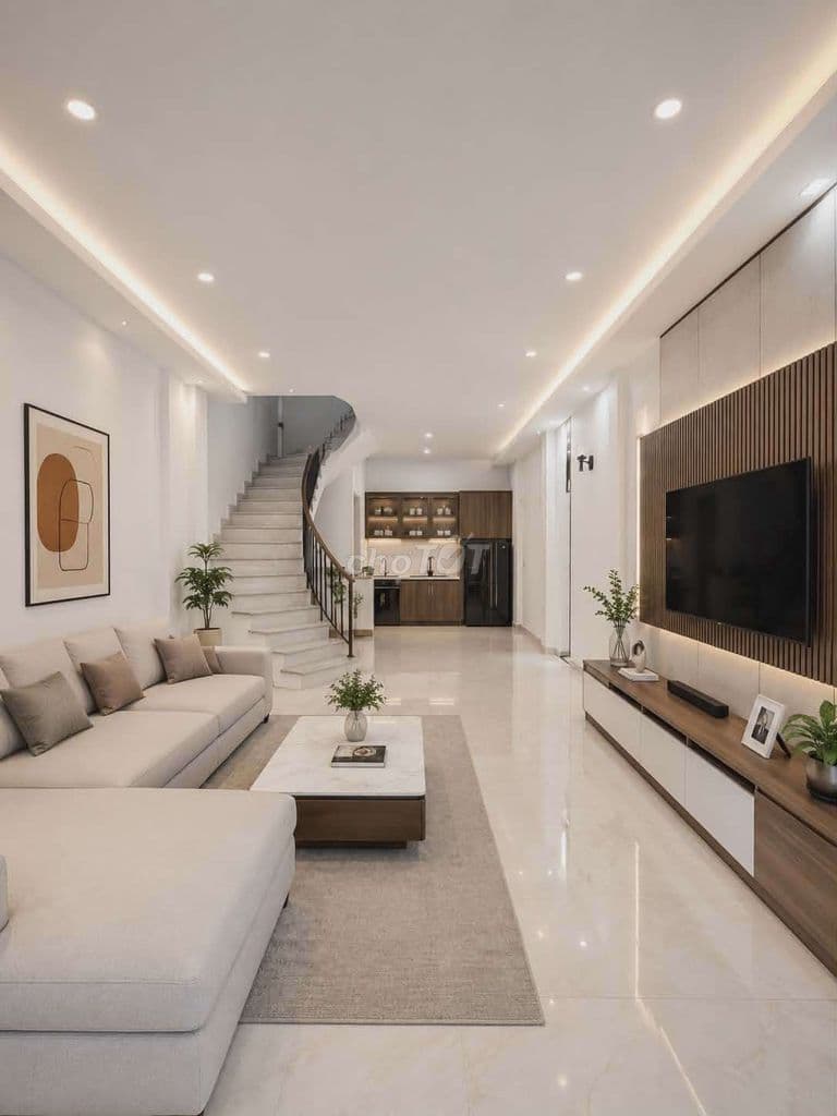 -Nhà đẹp ngayTân Hương - cách Độc Lập chỉ 100m – Hẻm ôtô .