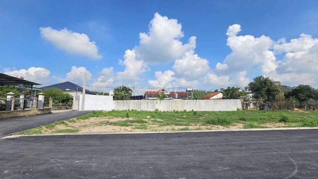 Chủ ngộp ra nhanh lô đấy ngay Vin Hóc Môn 1,5 Tỷ 83m2 full thổ cư SHR