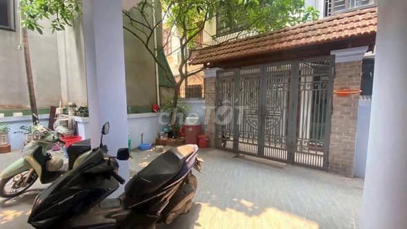 bán nhà 2.5 tầng Cầu Giấy mặt tiền khủng - Ảnh 2