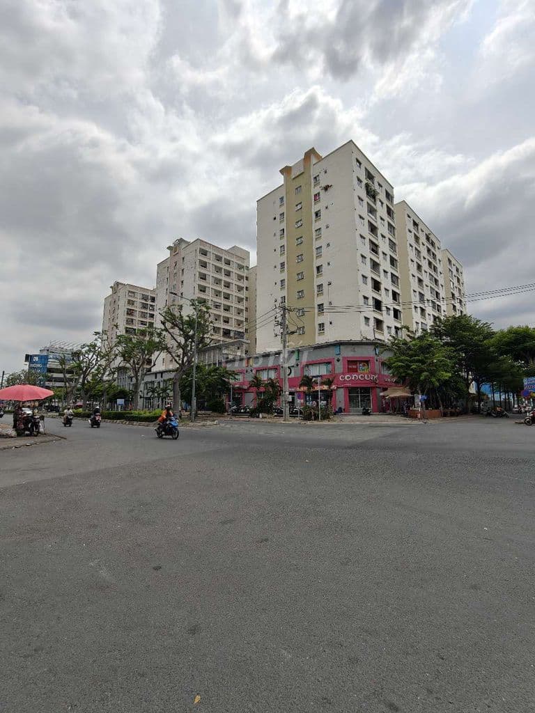 Căn hộ Hưng Vượng 2 - Phú Mỹ Hưng 84m2 View C.Viên giá chỉ 4.950 tỷ - Ảnh 2