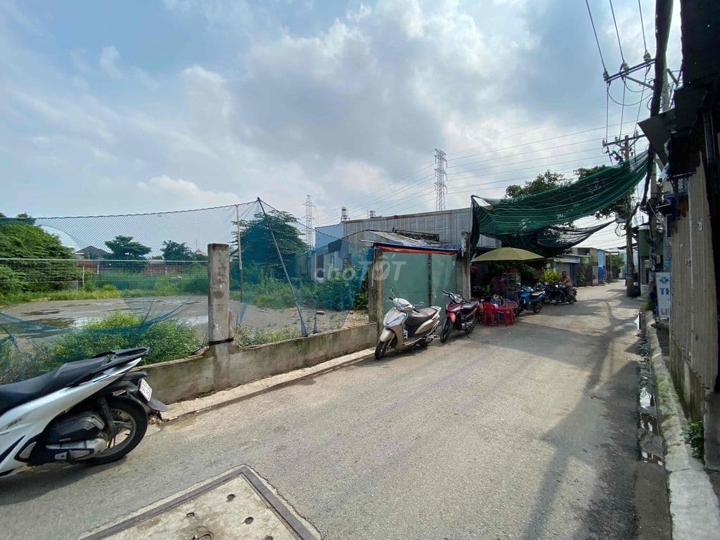 Gia đình cần bán lô đất full thổ cư rất đẹp - Ảnh 3