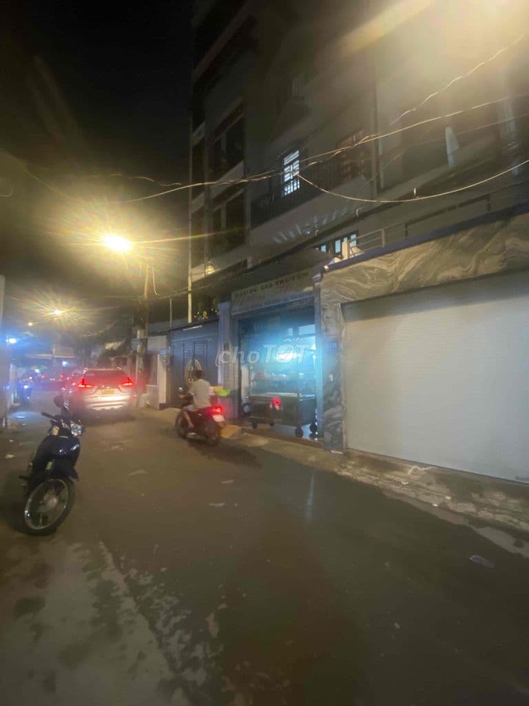 nhà ngay chợ phạm văn bạch 64 m² 4 tầng 6 tỷ hẻm ki h doanh