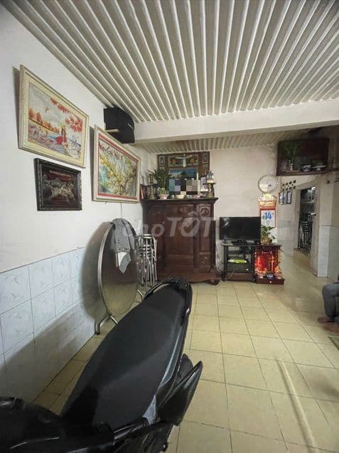 Nhà 4.79x16m, 1 lầu, đường xe hơi Phạm Hùng, P.4, Q.8