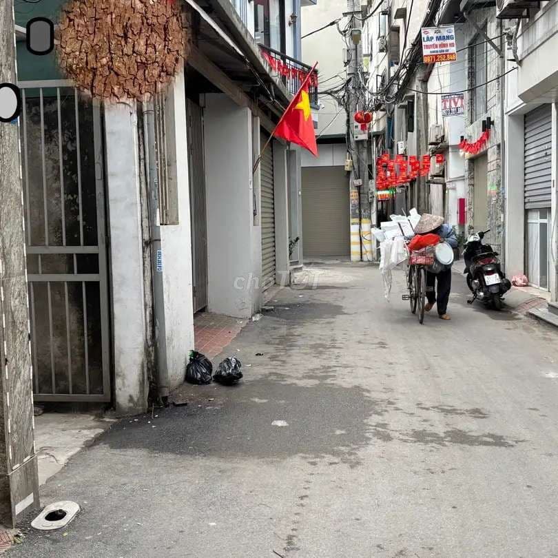 Cực phẩm Phố Nhổn - hơn 5 tỷ - 30m2 - ô tô đỗ cửa - full nội thất