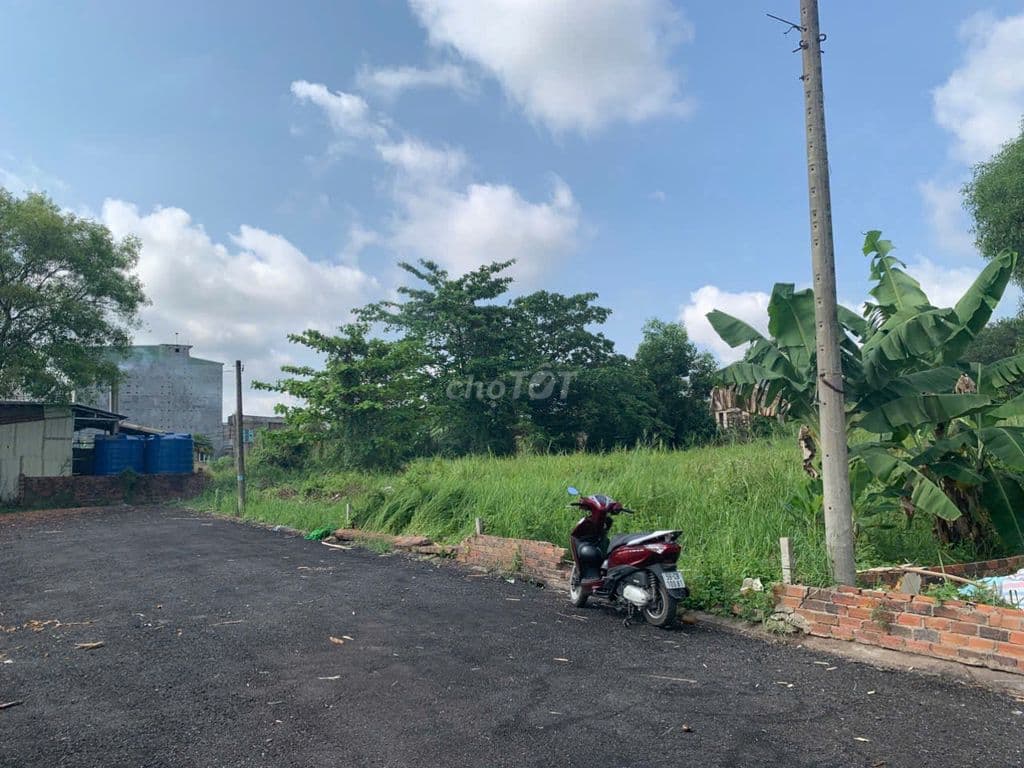 Bán lô đất hẻm 1874 Lê Văn Lương -SHR Đường 8m.