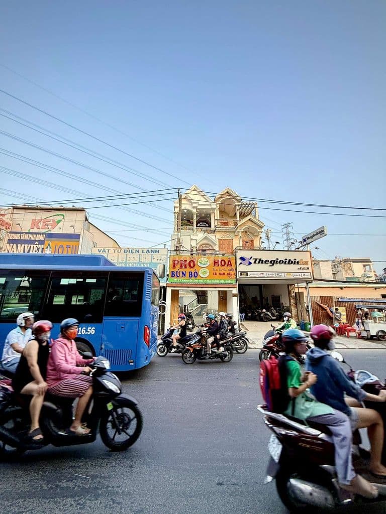 Nhà Phố 4,5m x 33m. 3 Tầng Mặt Tiền Đường Nguyễn Ảnh Thủ Vị Trí đẹp - Ảnh 3