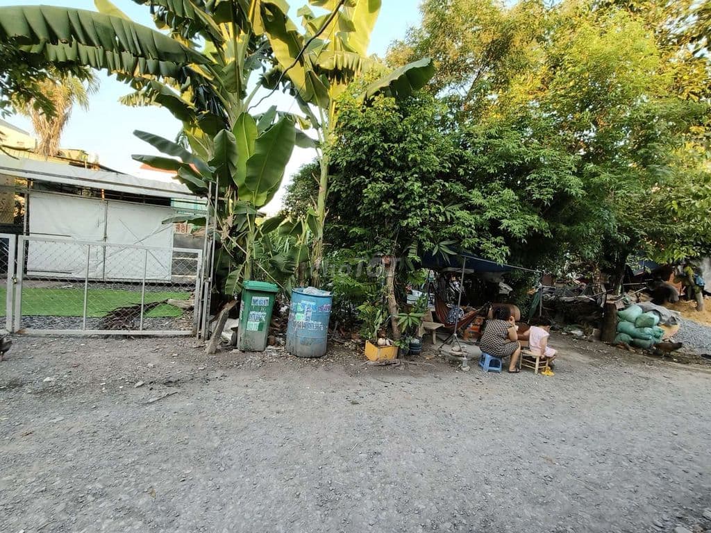 ĐẤT 4 X27 THỔ CƯ NGAY TRUNG TÂM CHỢ VÀ TRƯỜNG HỌC LÊ THI NGAY