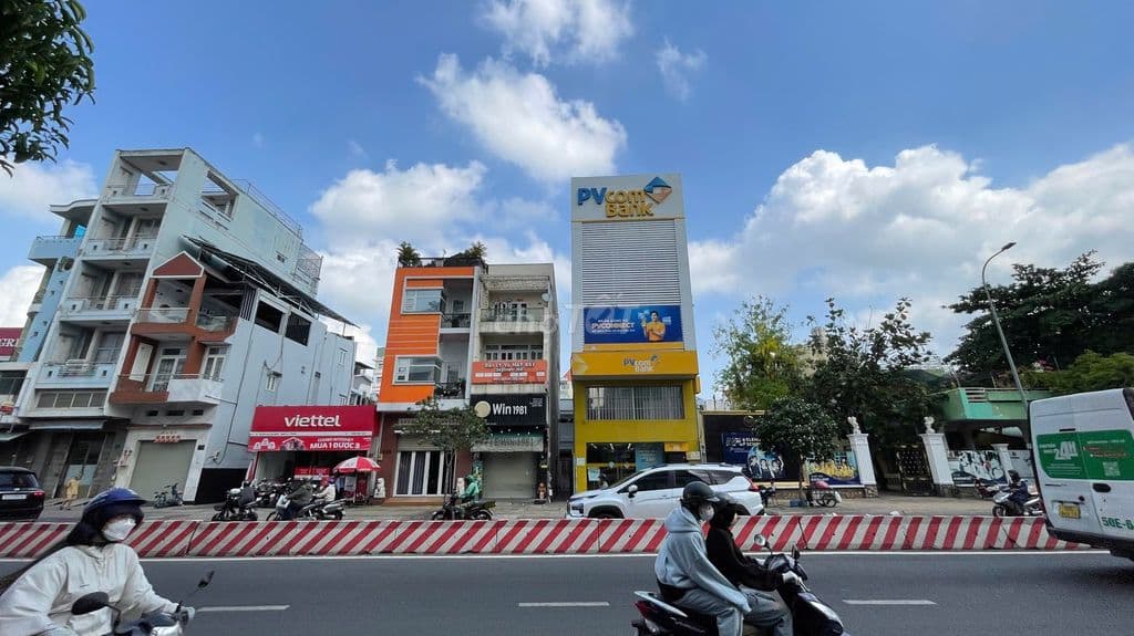 Bán tòa nhà mặt tiền Lạc Long Quân, Q.11 – Ngân hàng thuê 80tr/tháng - Ảnh 2